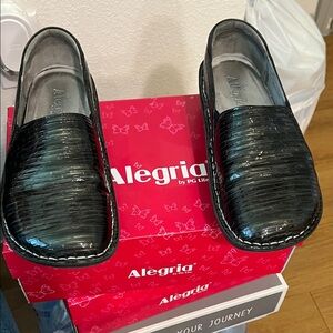 Alegria woman’s  Glossy Black Loafers